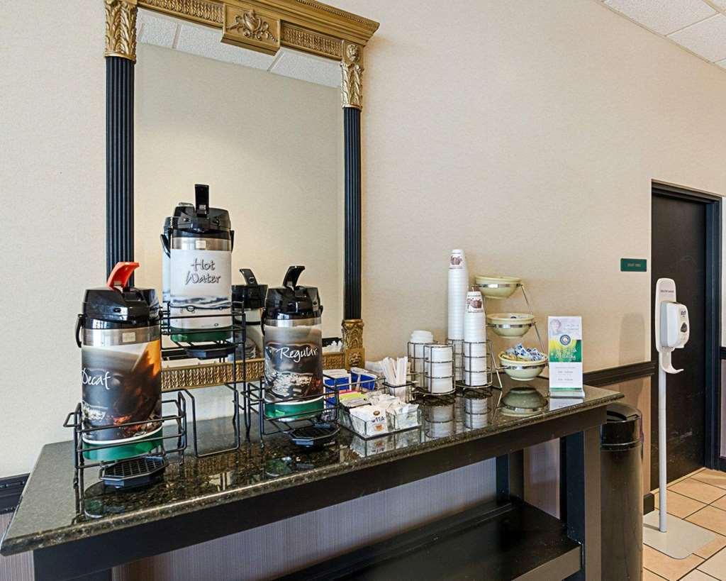 Quality Inn Lewisburg Restaurang bild
